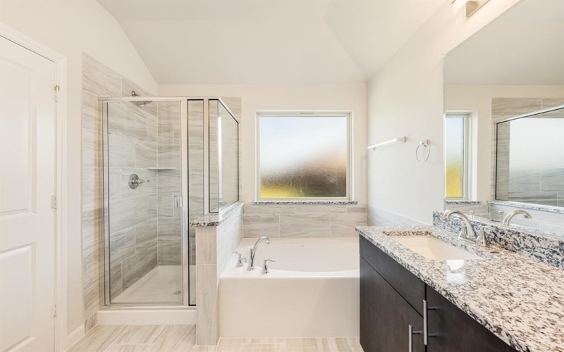 155 Wild Oak Glen, Lavon, TX 75166, 4 Bedrooms Bedrooms, ,3 BathroomsBathrooms,Residential,For Sale,155 Wild Oak Glen,0,20974821