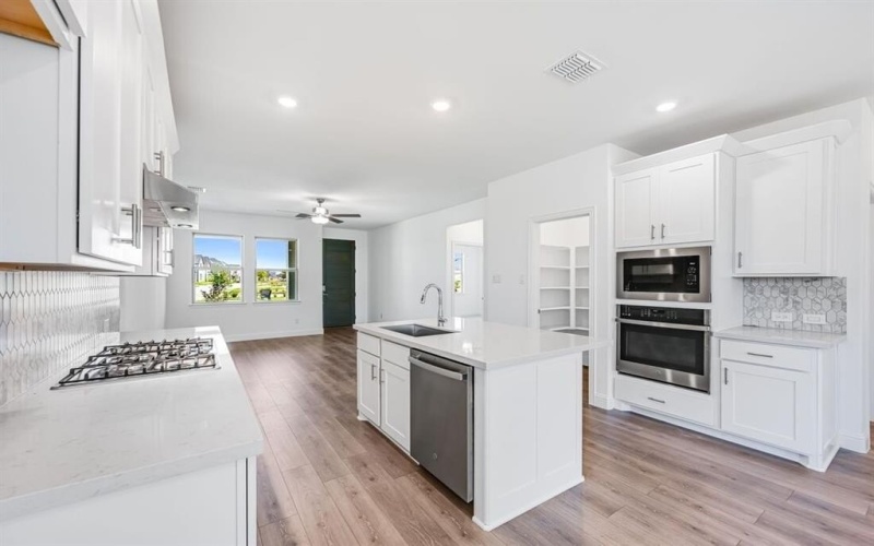 128 North Sky Drive, Celina, TX 75009, 3 Bedrooms Bedrooms, ,2 BathroomsBathrooms,Residential,For Sale,128 North Sky Drive,0,21028981