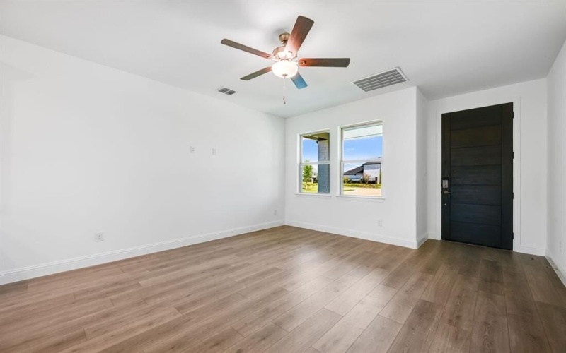 128 North Sky Drive, Celina, TX 75009, 3 Bedrooms Bedrooms, ,2 BathroomsBathrooms,Residential,For Sale,128 North Sky Drive,0,21028981