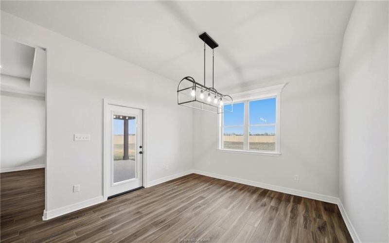 105 Court-Side Drive, Snook, TX 77878, 4 Habitaciones Habitaciones , ,2 BañosBaños,Residential,En Venta,105 Court-Side Drive,0,26001094