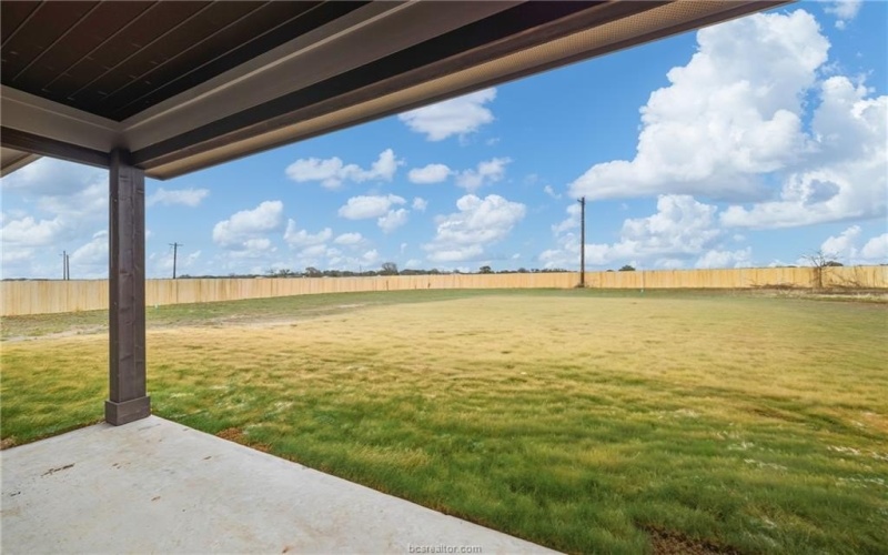 105 Court-Side Drive, Snook, TX 77878, 4 Habitaciones Habitaciones , ,2 BañosBaños,Residential,En Venta,105 Court-Side Drive,0,26001094