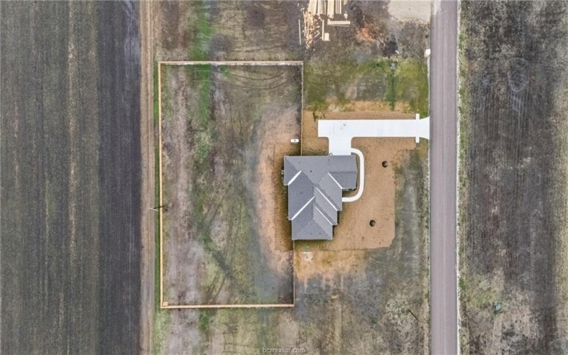 105 Court-Side Drive, Snook, TX 77878, 4 Habitaciones Habitaciones , ,2 BañosBaños,Residential,En Venta,105 Court-Side Drive,0,26001094