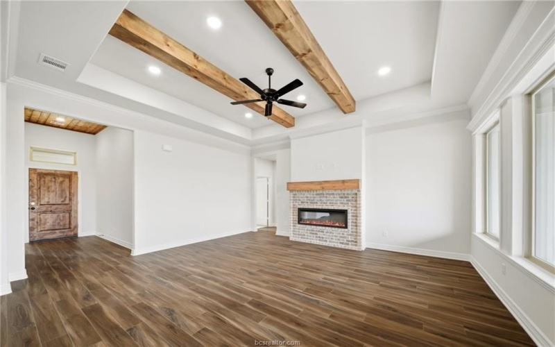 105 Court-Side Drive, Snook, TX 77878, 4 Habitaciones Habitaciones , ,2 BañosBaños,Residential,En Venta,105 Court-Side Drive,0,26001094