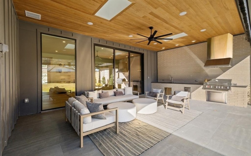 3832 Blue Trace Lane, Farmers Branch, TX 75244, 4 Habitaciones Habitaciones , ,5 BañosBaños,Residential,En Venta,3832 Blue Trace Lane,0,21157244