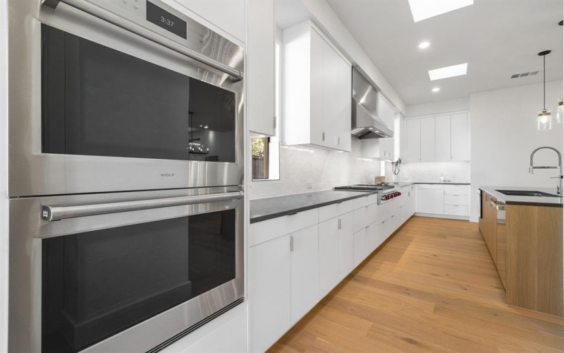 3832 Blue Trace Lane, Farmers Branch, TX 75244, 4 Habitaciones Habitaciones , ,5 BañosBaños,Residential,En Venta,3832 Blue Trace Lane,0,21157244