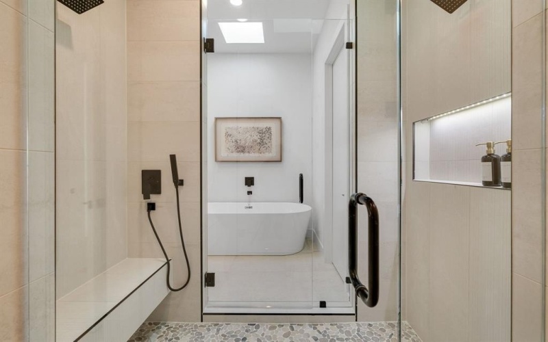 3832 Blue Trace Lane, Farmers Branch, TX 75244, 4 Habitaciones Habitaciones , ,5 BañosBaños,Residential,En Venta,3832 Blue Trace Lane,0,21157244