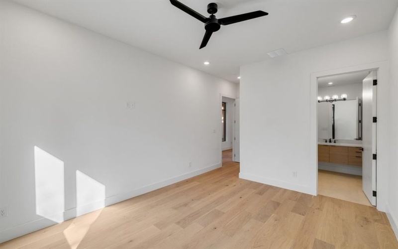 3832 Blue Trace Lane, Farmers Branch, TX 75244, 4 Habitaciones Habitaciones , ,5 BañosBaños,Residential,En Venta,3832 Blue Trace Lane,0,21157244