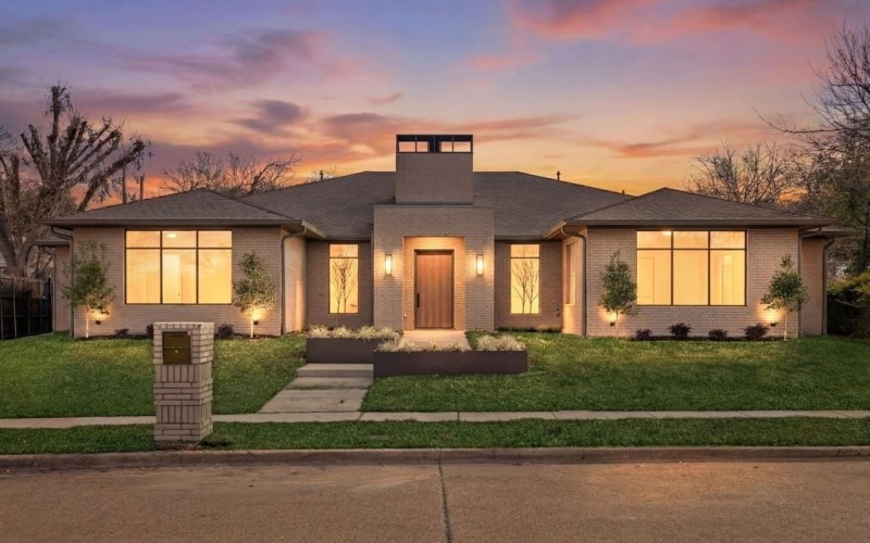 3832 Blue Trace Lane, Farmers Branch, TX 75244, 4 Habitaciones Habitaciones , ,5 BañosBaños,Residential,En Venta,3832 Blue Trace Lane,0,21157244