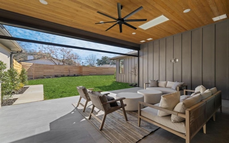 3832 Blue Trace Lane, Farmers Branch, TX 75244, 4 Habitaciones Habitaciones , ,5 BañosBaños,Residential,En Venta,3832 Blue Trace Lane,0,21157244