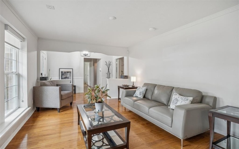 9740 Dartridge Drive, Dallas, TX 75238, 3 Bedrooms Bedrooms, ,2 BathroomsBathrooms,Residential,For Sale,9740 Dartridge Drive,0,21160673