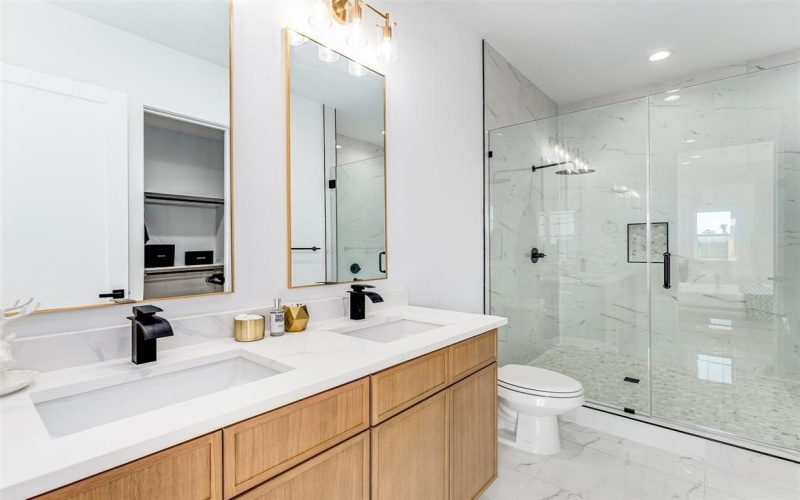 2080 Kelly Avenue #105, Dallas, TX 75215, 2 Habitaciones Habitaciones , ,2 BañosBaños,Residential,En Venta,2080 Kelly Avenue,0,21165083