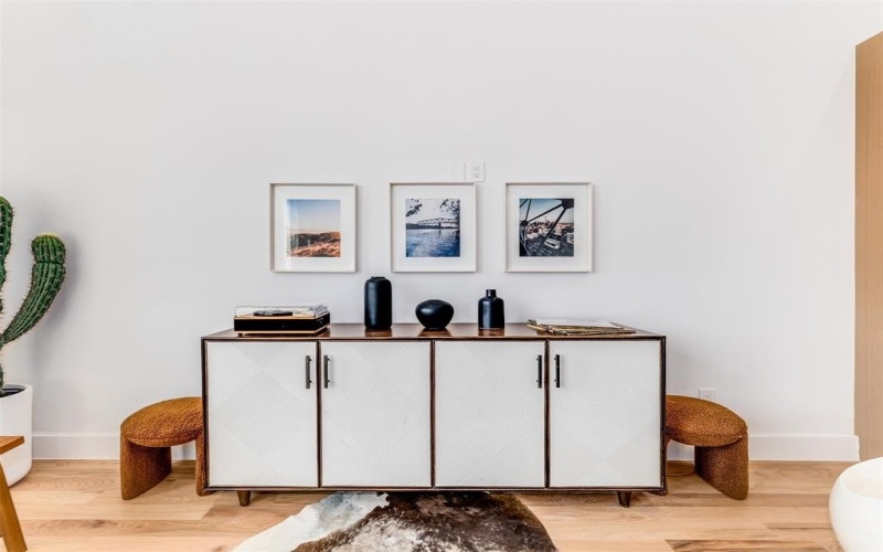 2080 Kelly Avenue #105, Dallas, TX 75215, 2 Habitaciones Habitaciones , ,2 BañosBaños,Residential,En Venta,2080 Kelly Avenue,0,21165083