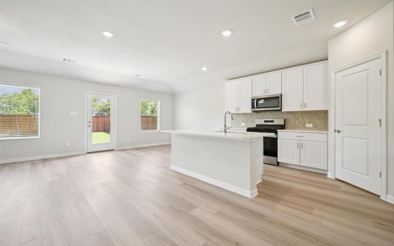 2207 Rannoch Street, Sherman, TX 75092, 3 Habitaciones Habitaciones , ,2 BañosBaños,Residential,En Venta,2207 Rannoch Street,0,21165439