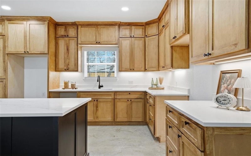 1813 Post Oak Drive, Waco, TX 76705, 3 Bedrooms Bedrooms, ,2 BathroomsBathrooms,Residential,For Sale,1813 Post Oak Drive,0,21165458