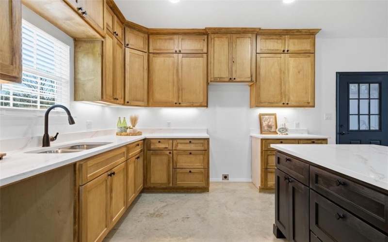 1813 Post Oak Drive, Waco, TX 76705, 3 Bedrooms Bedrooms, ,2 BathroomsBathrooms,Residential,For Sale,1813 Post Oak Drive,0,21165458