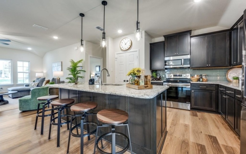 204 Walnut Street, Whitesboro, TX 76273, 3 Bedrooms Bedrooms, ,2 BathroomsBathrooms,Residential,For Sale,204 Walnut Street,0,21165936