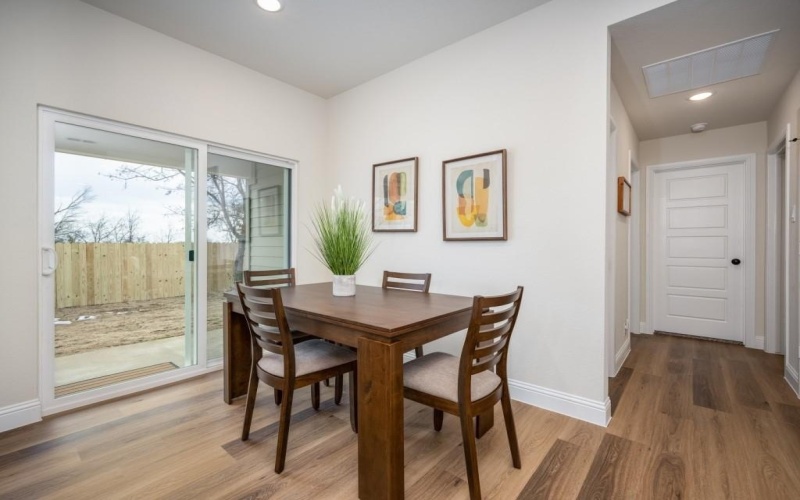 204 Walnut Street, Whitesboro, TX 76273, 3 Bedrooms Bedrooms, ,2 BathroomsBathrooms,Residential,For Sale,204 Walnut Street,0,21165936