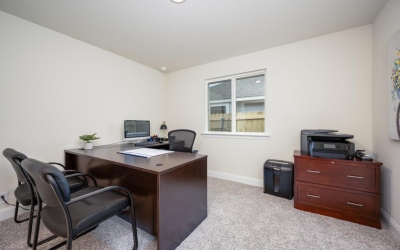 204 Walnut Street, Whitesboro, TX 76273, 3 Bedrooms Bedrooms, ,2 BathroomsBathrooms,Residential,For Sale,204 Walnut Street,0,21165936