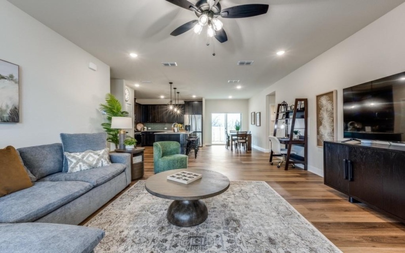 204 Walnut Street, Whitesboro, TX 76273, 3 Bedrooms Bedrooms, ,2 BathroomsBathrooms,Residential,For Sale,204 Walnut Street,0,21165936