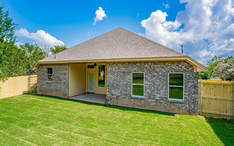 2714 Austin Drive, Granbury, TX 76048, 3 Bedrooms Bedrooms, ,2 BathroomsBathrooms,Residential,For Sale,2714 Austin Drive,0,21166093