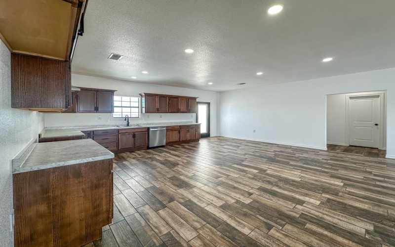 1706 Fox Ln, Brownfield, TX 79316, 3 Bedrooms Bedrooms, ,2 BathroomsBathrooms,Residential,For Sale,1706 Fox Ln,0,165984