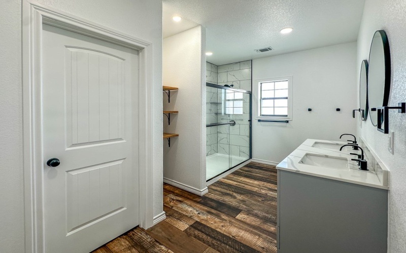 1706 Fox Ln, Brownfield, TX 79316, 3 Bedrooms Bedrooms, ,2 BathroomsBathrooms,Residential,For Sale,1706 Fox Ln,0,165984