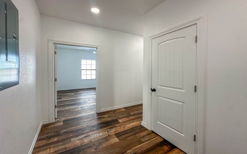 1706 Fox Ln, Brownfield, TX 79316, 3 Bedrooms Bedrooms, ,2 BathroomsBathrooms,Residential,For Sale,1706 Fox Ln,0,165984