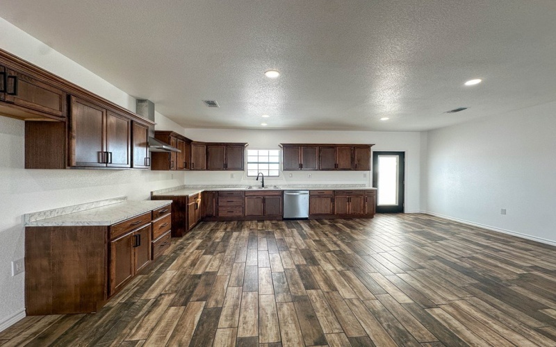 1706 Fox Ln, Brownfield, TX 79316, 3 Bedrooms Bedrooms, ,2 BathroomsBathrooms,Residential,For Sale,1706 Fox Ln,0,165984