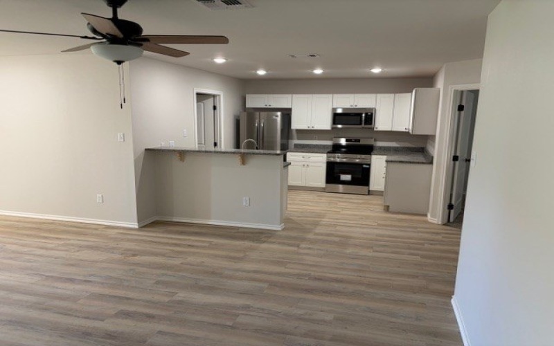 102 W Ave S, San Angelo, TX 76901, 4 Bedrooms Bedrooms, ,2 BathroomsBathrooms,Residential,For Sale,102 W Ave S,0,130479