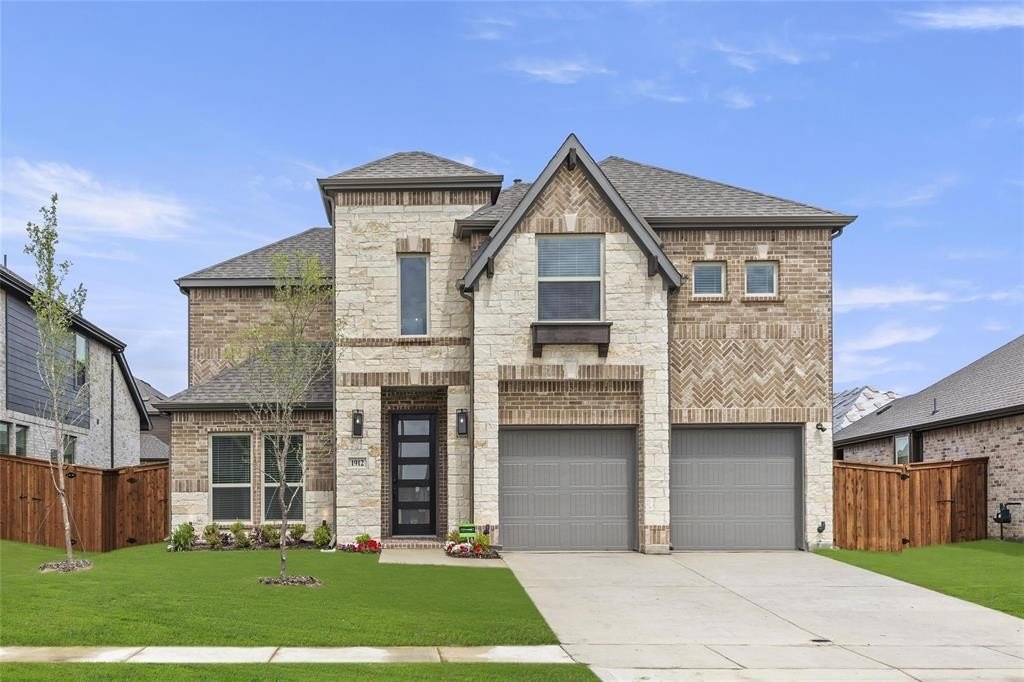 1912 Huron Drive, Forney, TX 75126, 4 Bedrooms Bedrooms, ,3 BathroomsBathrooms,Residential,For Sale,1912 Huron Drive,20517970