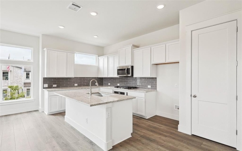 917 Meadowcrest Drive, Plano, TX 75075, 2 Bedrooms Bedrooms, ,2 BathroomsBathrooms,Residential,For Sale,917 Meadowcrest Drive,20607475