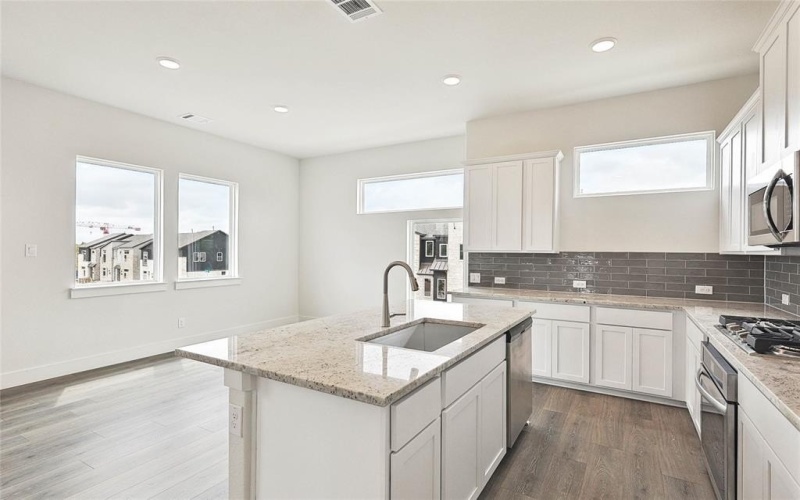 917 Meadowcrest Drive, Plano, TX 75075, 2 Bedrooms Bedrooms, ,2 BathroomsBathrooms,Residential,For Sale,917 Meadowcrest Drive,20607475
