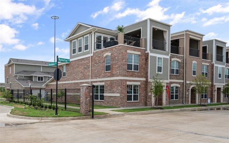 3806 Manhattan Avenue, Grand Prairie, TX 75052, 3 Bedrooms Bedrooms, ,2 BathroomsBathrooms,Residential,For Sale,3806 Manhattan Avenue,20609352
