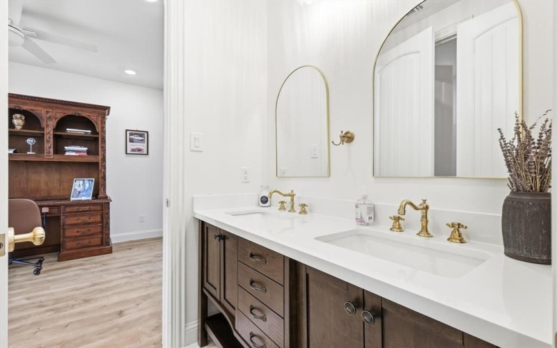 3050 Grove view Road, Melissa, TX 75454, 3 Bedrooms Bedrooms, ,2 BathroomsBathrooms,Residential,For Sale,3050 Grove view Road,0,21158327