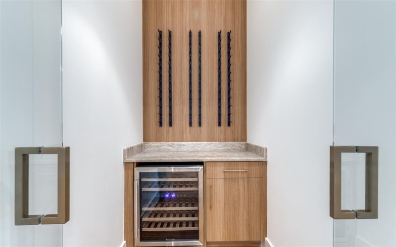 3733 Manana Drive, Dallas, TX 75220, 5 Bedrooms Bedrooms, ,7 BathroomsBathrooms,Residential,For Sale,3733 Manana Drive,0,21161464