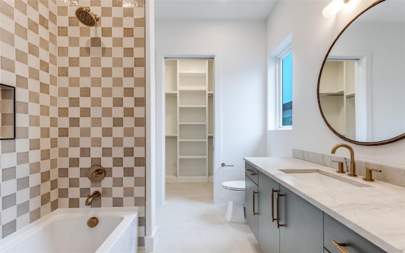 3733 Manana Drive, Dallas, TX 75220, 5 Bedrooms Bedrooms, ,7 BathroomsBathrooms,Residential,For Sale,3733 Manana Drive,0,21161464