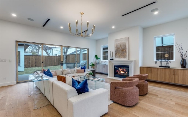 3733 Manana Drive, Dallas, TX 75220, 5 Bedrooms Bedrooms, ,7 BathroomsBathrooms,Residential,For Sale,3733 Manana Drive,0,21161464