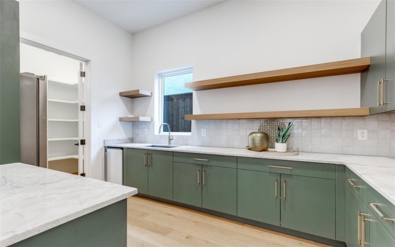 3733 Manana Drive, Dallas, TX 75220, 5 Bedrooms Bedrooms, ,7 BathroomsBathrooms,Residential,For Sale,3733 Manana Drive,0,21161464