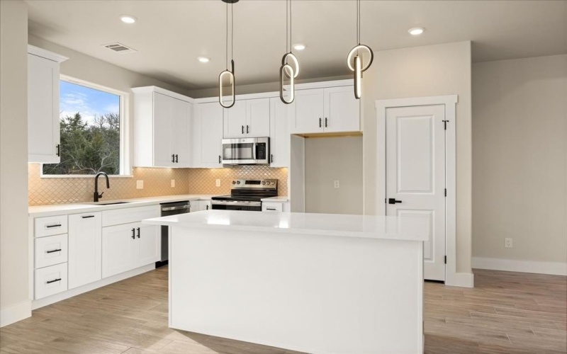 5801 Barkridge Drive, Granbury, TX 76048, 3 Habitaciones Habitaciones , ,2 BañosBaños,Residential,En Venta,5801 Barkridge Drive,0,21162123