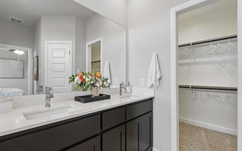 10833 BLOODSTONE Drive, Fort Worth, TX 76036, 4 Habitaciones Habitaciones , ,2 BañosBaños,Residential,En Venta,10833 BLOODSTONE Drive,0,21166063