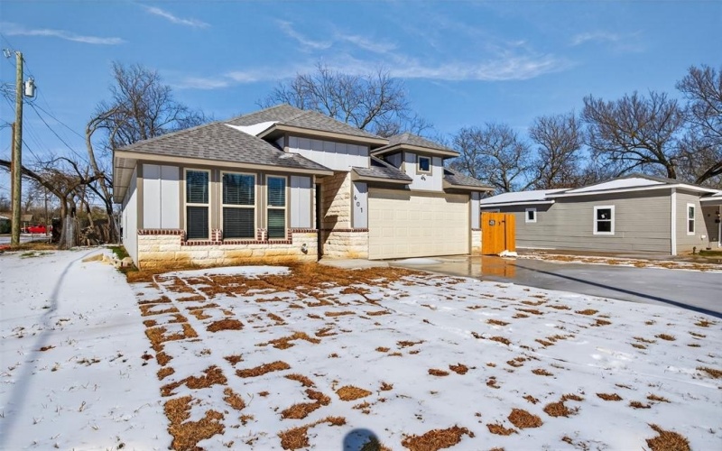 601 E Willingham Street, Cleburne, TX 76031, 3 Habitaciones Habitaciones , ,2 BañosBaños,Residential,En Venta,601 E Willingham Street,0,21166207