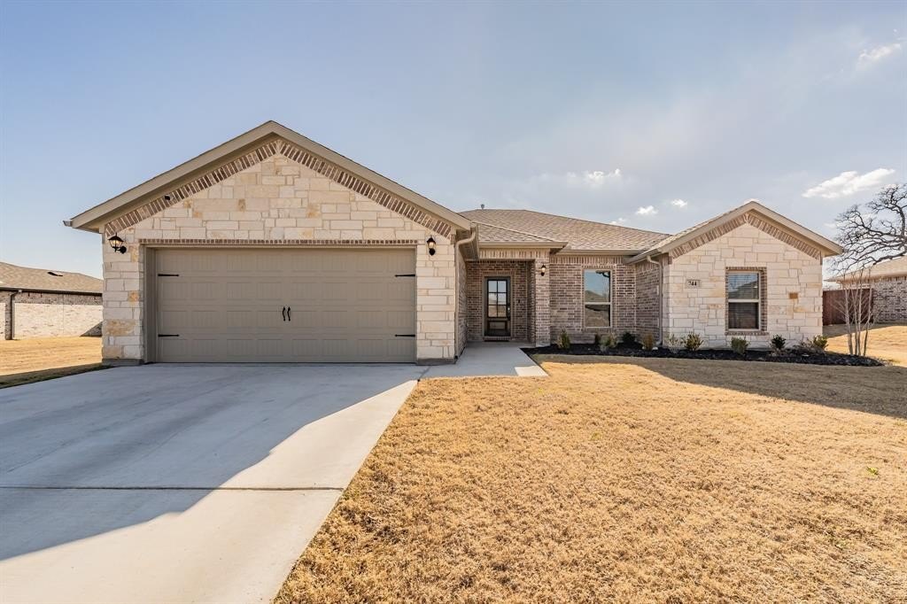744 Stone Eagle Drive, Azle, TX 76020, 4 Habitaciones Habitaciones , ,2 BañosBaños,Residential,En Venta,744 Stone Eagle Drive,0,21166241