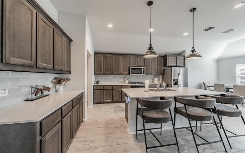 744 Stone Eagle Drive, Azle, TX 76020, 4 Habitaciones Habitaciones , ,2 BañosBaños,Residential,En Venta,744 Stone Eagle Drive,0,21166241