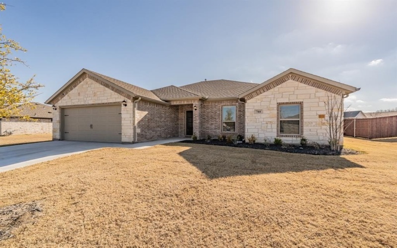 744 Stone Eagle Drive, Azle, TX 76020, 4 Habitaciones Habitaciones , ,2 BañosBaños,Residential,En Venta,744 Stone Eagle Drive,0,21166241