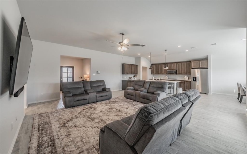 744 Stone Eagle Drive, Azle, TX 76020, 4 Habitaciones Habitaciones , ,2 BañosBaños,Residential,En Venta,744 Stone Eagle Drive,0,21166241