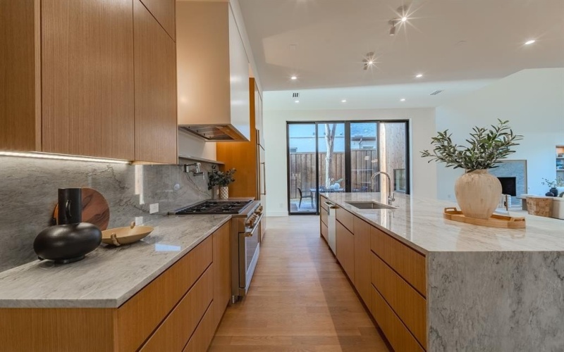 7319 Casa Loma Avenue, Dallas, TX 75214, 4 Habitaciones Habitaciones , ,5 BañosBaños,Residential,En Venta,7319 Casa Loma Avenue,0,21166289