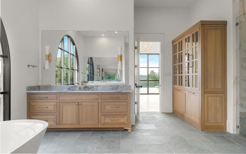 10717 Arrowhead Point Drive, Fort Worth, TX 76179, 5 Bedrooms Bedrooms, ,6 BathroomsBathrooms,Residential,For Sale,10717 Arrowhead Point Drive,0,21166467