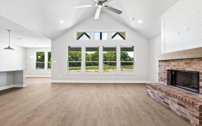 4004 Roan Court, Springtown, TX 76082, 4 Bedrooms Bedrooms, ,2 BathroomsBathrooms,Residential,For Sale,4004 Roan Court,20610706