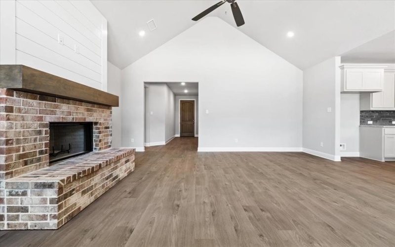 4004 Roan Court, Springtown, TX 76082, 4 Bedrooms Bedrooms, ,2 BathroomsBathrooms,Residential,For Sale,4004 Roan Court,20610706
