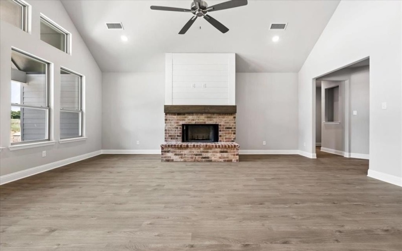 4004 Roan Court, Springtown, TX 76082, 4 Bedrooms Bedrooms, ,2 BathroomsBathrooms,Residential,For Sale,4004 Roan Court,20610706